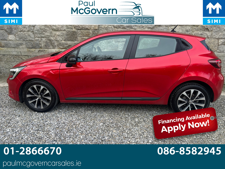 2023 Renault Clio - image 2