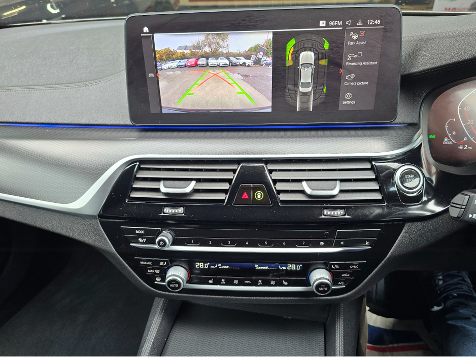 2021 BMW 5 Series - image 17