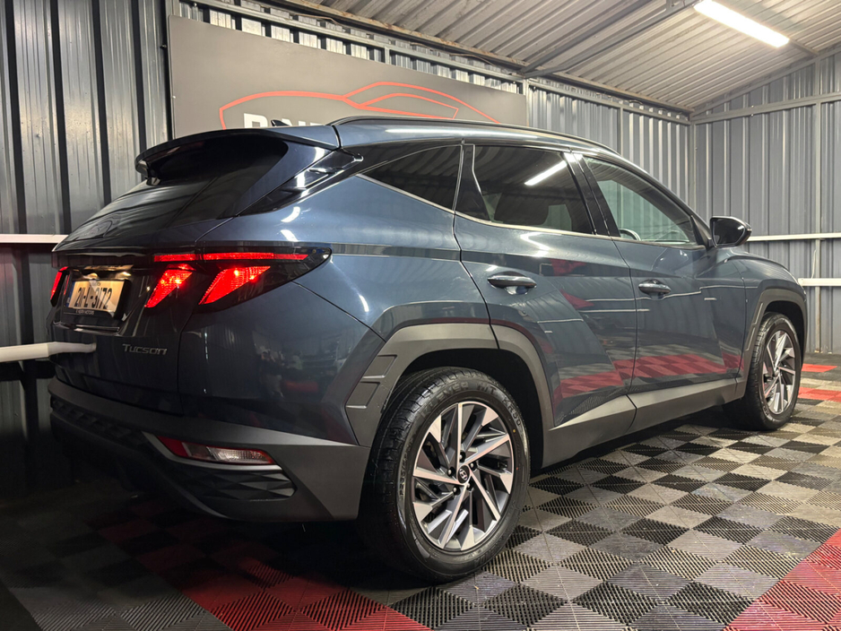 2021 Hyundai Tucson - image 3