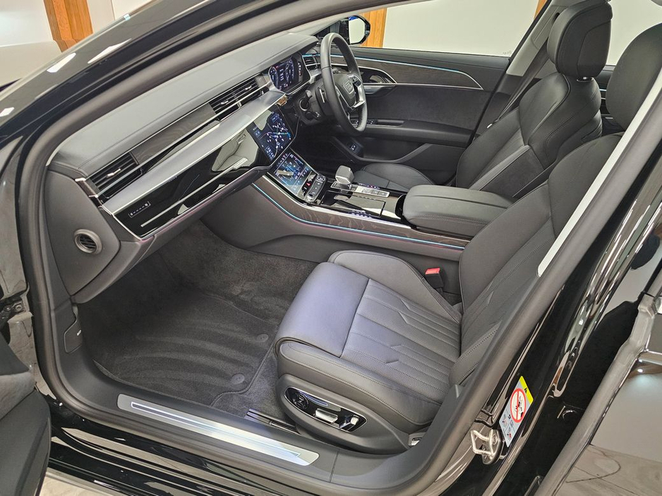 2024 Audi A8 - image 17