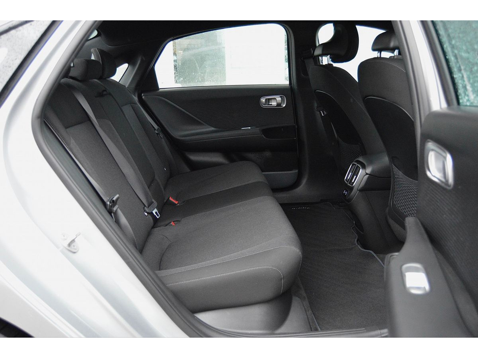 2023 Hyundai Ioniq 6 Ioniq 6 Signature 53 kW €30,995