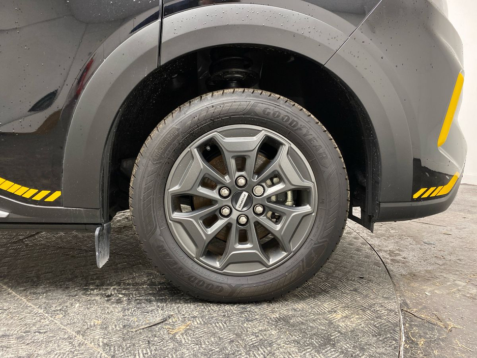 2026 Ford Transit Custom - image 5