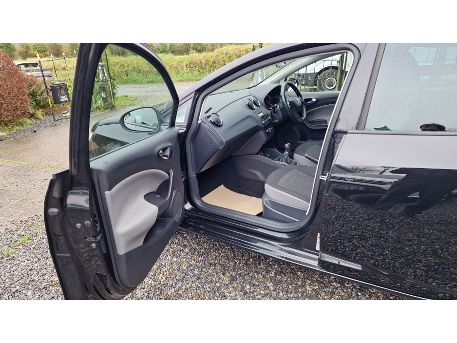 2017 SEAT Ibiza - image 8