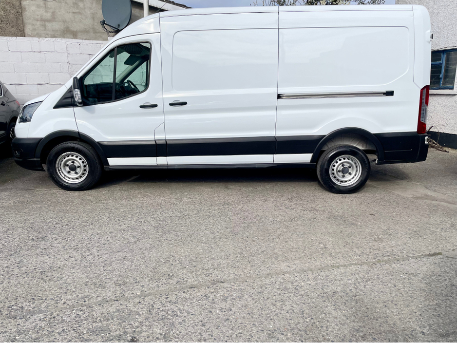2023 Ford Transit - image 29