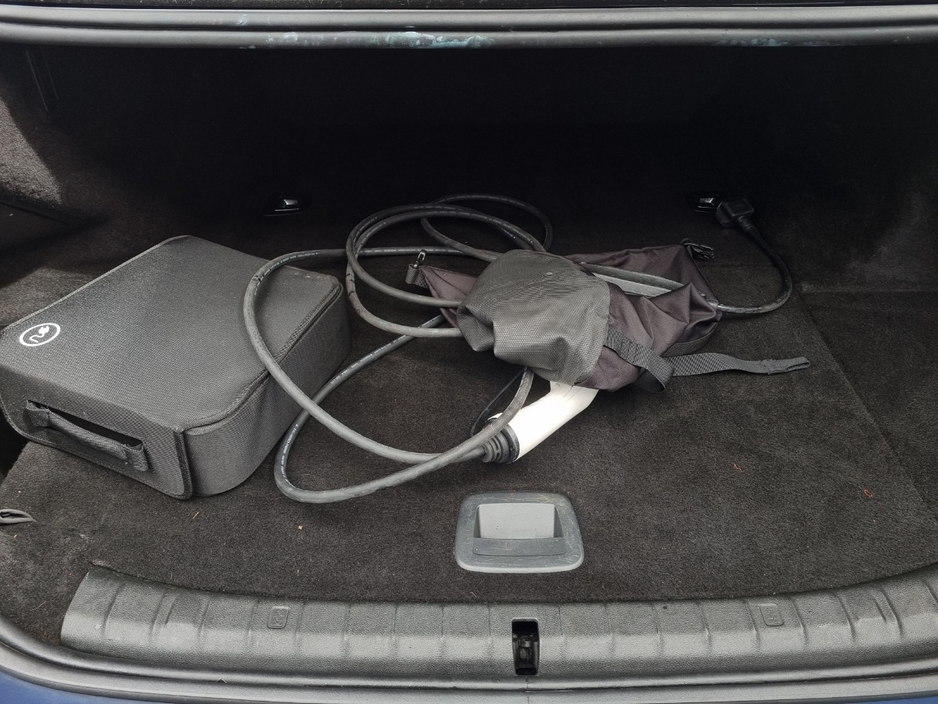 2019 BMW 5 Series - image 33