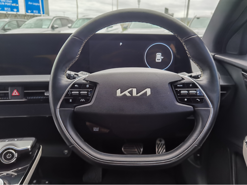 2022 Kia EV6 - image 14