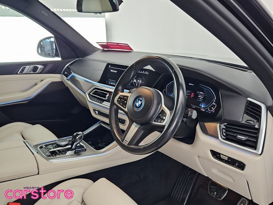 2022 BMW X5 xDrive45e xLine €57,880