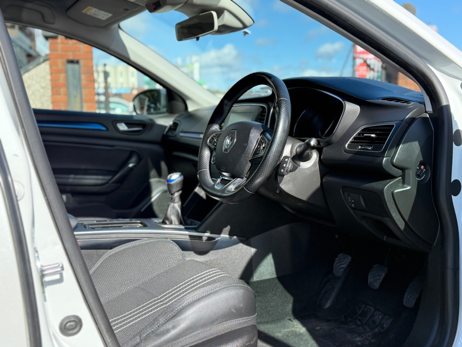 2017 Renault Megane - image 17