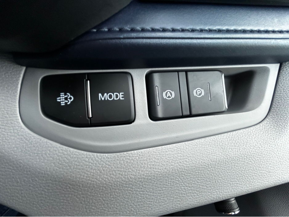 2026 Maxus Deliver 9 FWD LUX MODEL