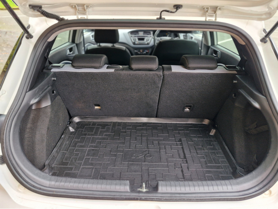 2015 Hyundai i20 - image 16