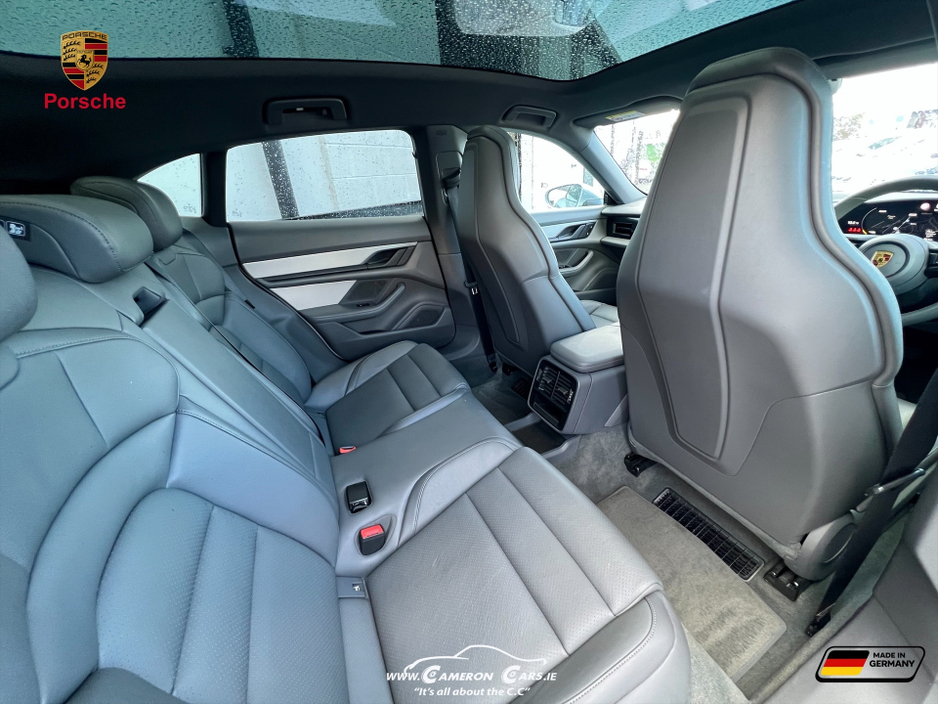 2022 Porsche Taycan - image 23