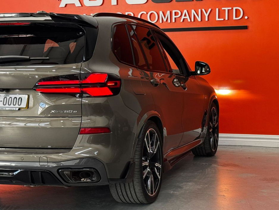 2025 BMW X5 - image 13