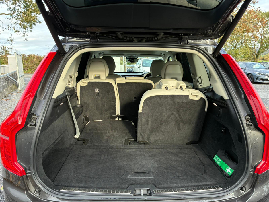 2023 Volvo XC90 - image 15
