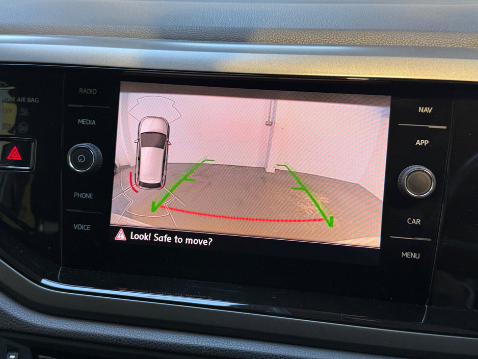 2019 Volkswagen Polo - image 13