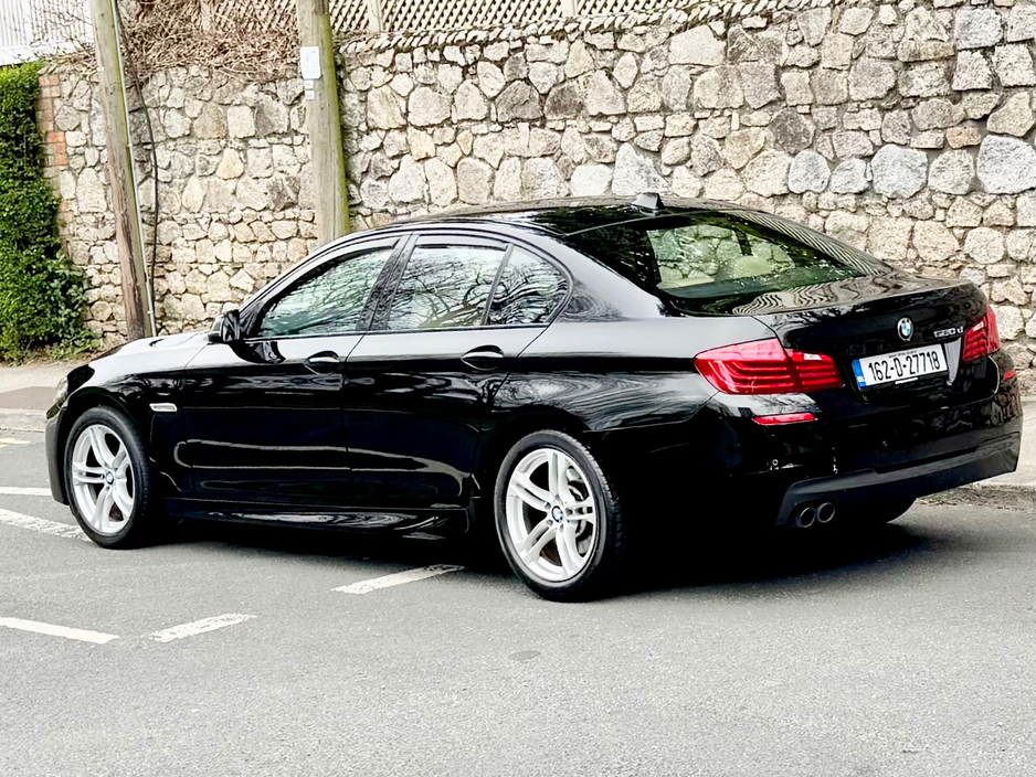 2016 BMW 5 Series - image 7