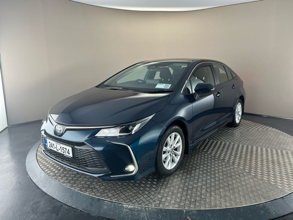 2024 Toyota Corolla LUNA SALOON Hybrid €28,950