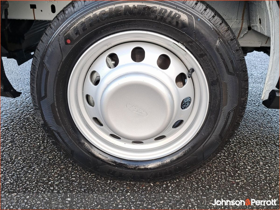 2026 Ford Transit Chassis Cab L3H1 Leader €34,900