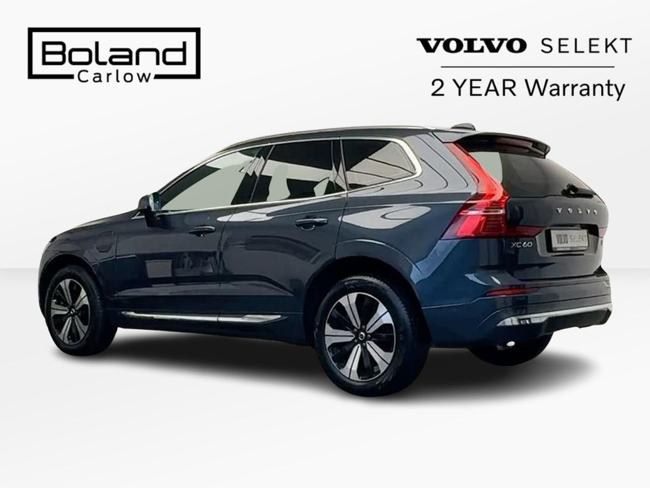 2024 Volvo XC60 - image 3