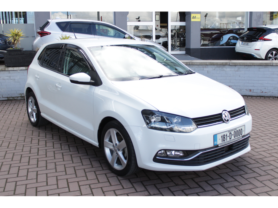 2018 Volkswagen Polo - image 2