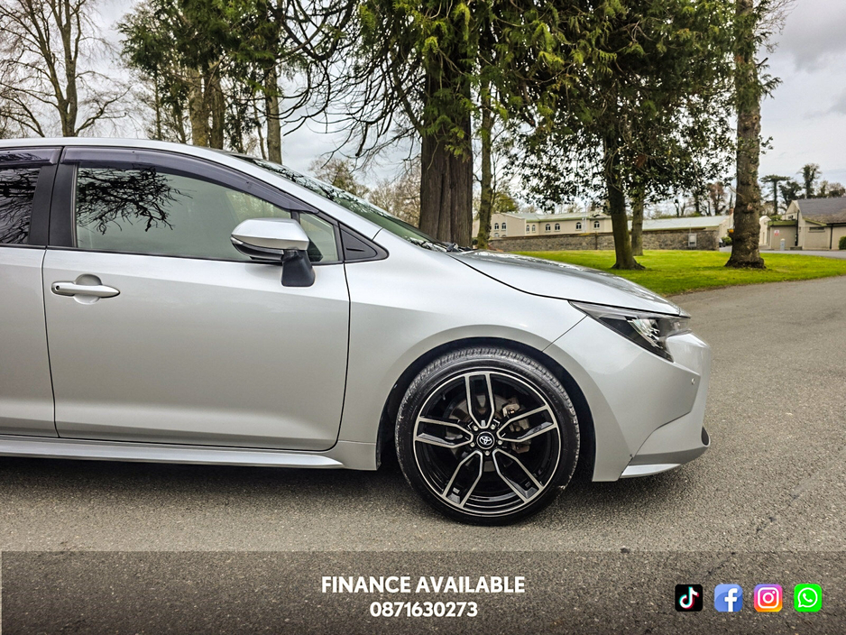 2020 Toyota Corolla - image 4