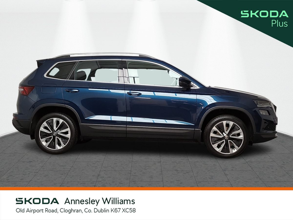 2023 Skoda Karoq - image 10