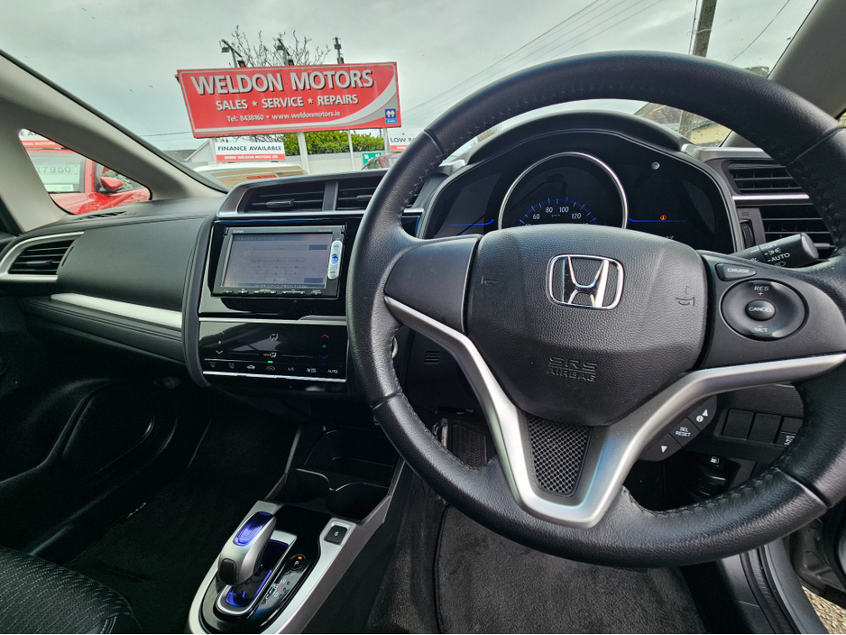 2015 Honda Fit - image 11