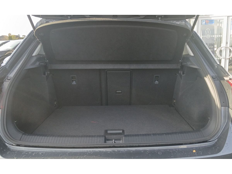 2023 Volkswagen T-Roc - image 7