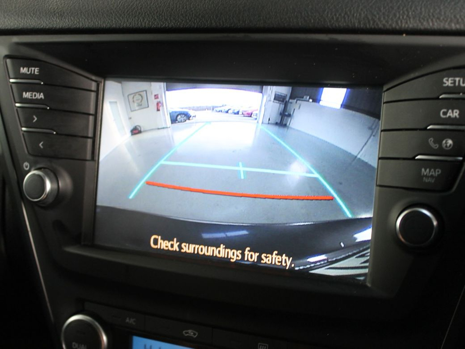 2017 Toyota Avensis 1.6D SOL Navi 4DR €10,499