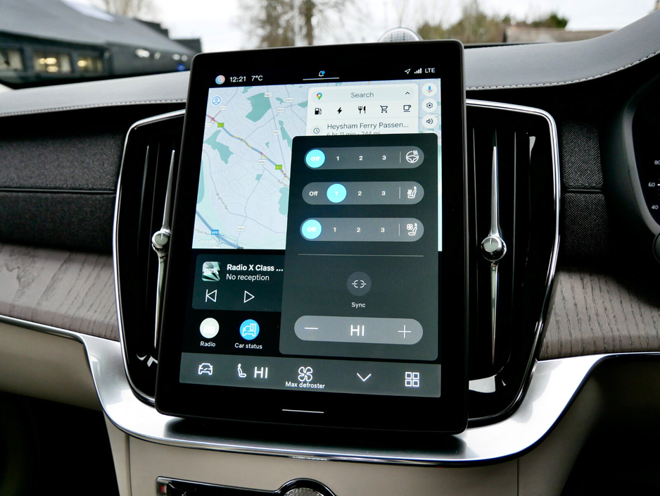 2025 Volvo XC90 T8 PHEV AWD Ultra Bright