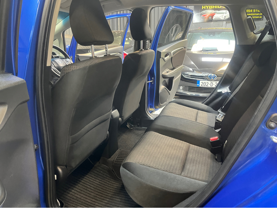 2018 Honda Fit - image 7