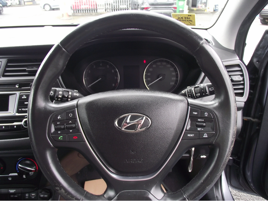 2016 Hyundai i20 - image 6