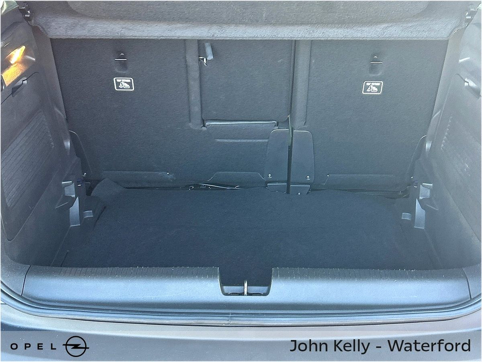 2022 Opel Crossland - image 16
