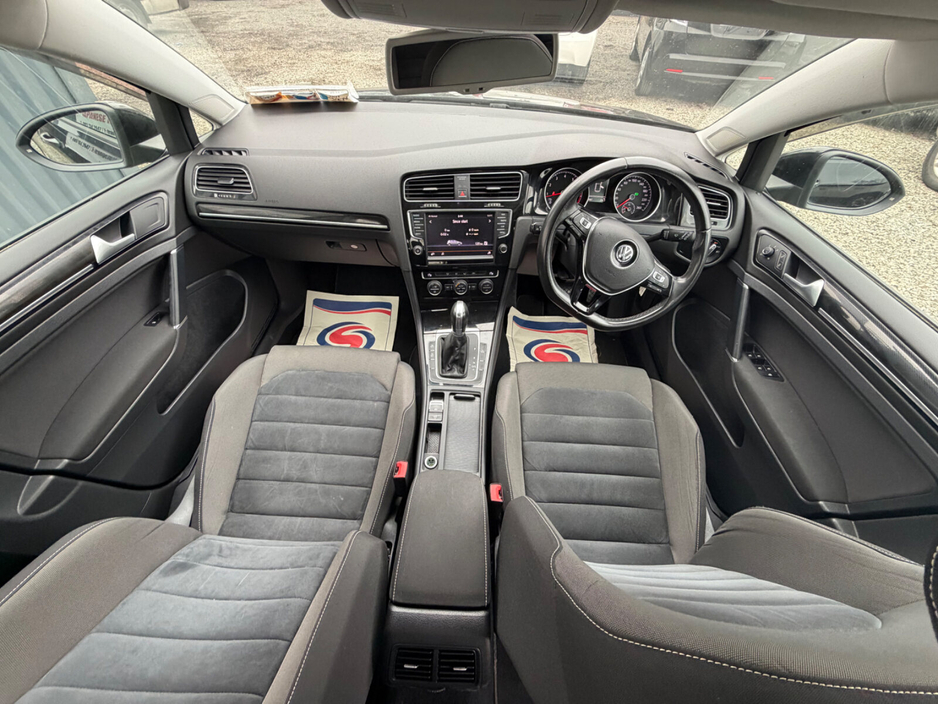 2014 Volkswagen Golf - image 8