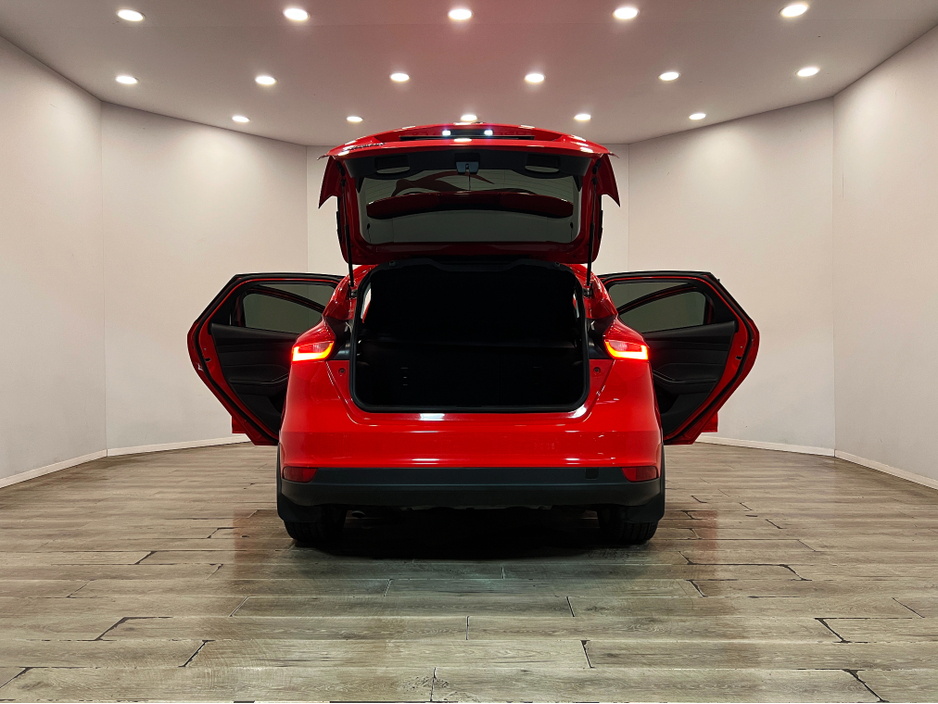 2015 Ford Focus 1.5 TDCI ZETEC 120PS 5DR €7,950