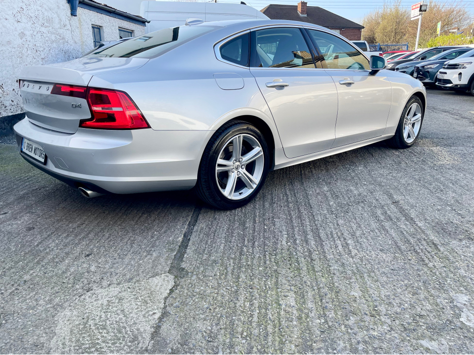 2020 Volvo S90 - image 20