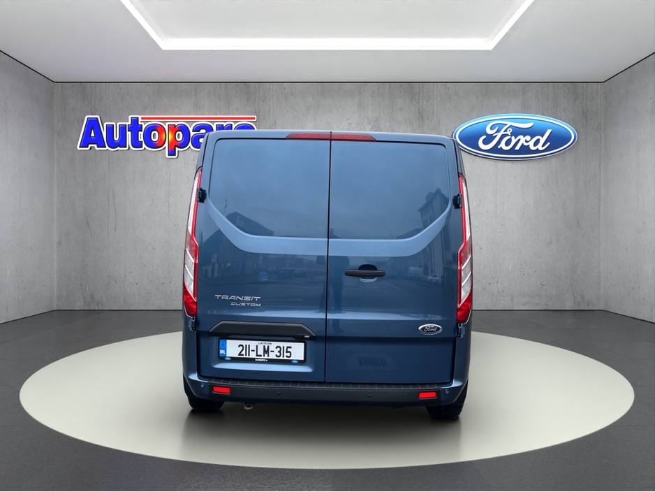 2021 Ford Transit Custom - image 4