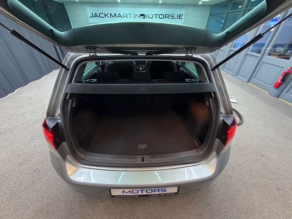 2018 Volkswagen Golf - image 31