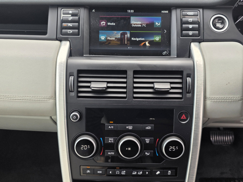 2017 Land Rover Discovery Sport - image 19