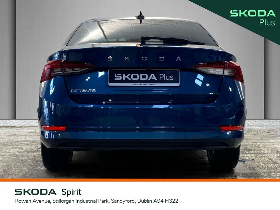 2023 Skoda Octavia - image 12