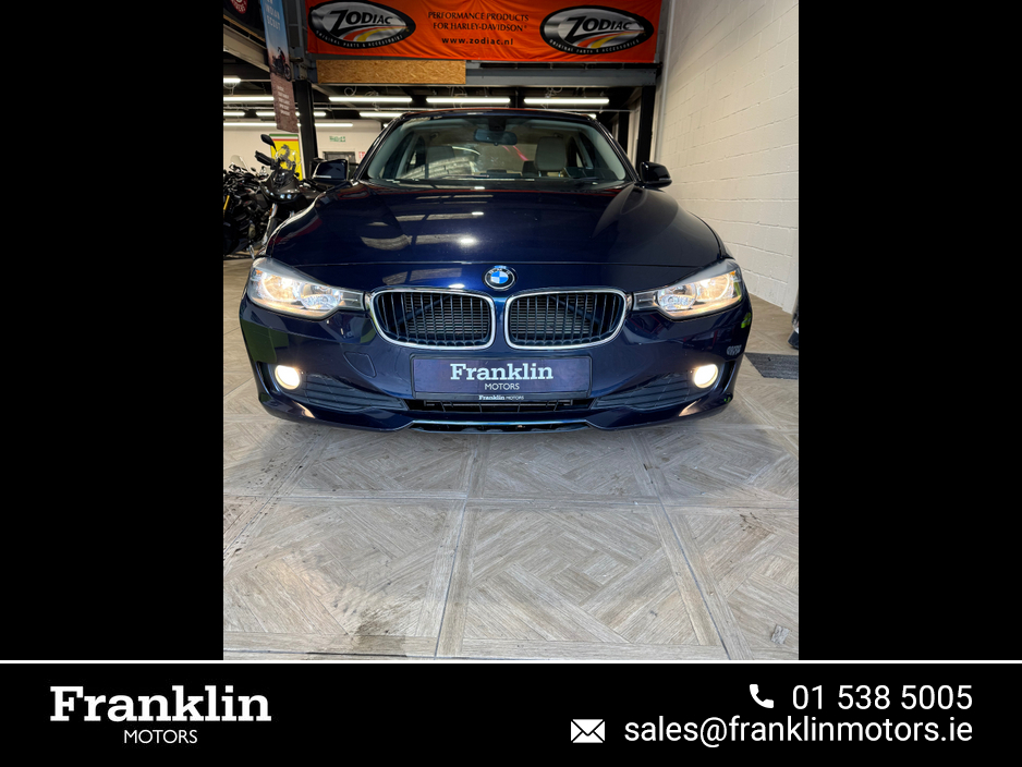 2014 BMW 3 Series - image 4