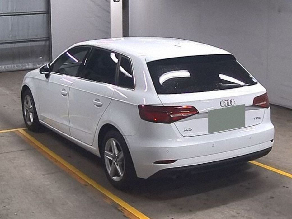 2018 Audi A3 FACTORY ALLOYS - CRUISE CONTROL €18,950