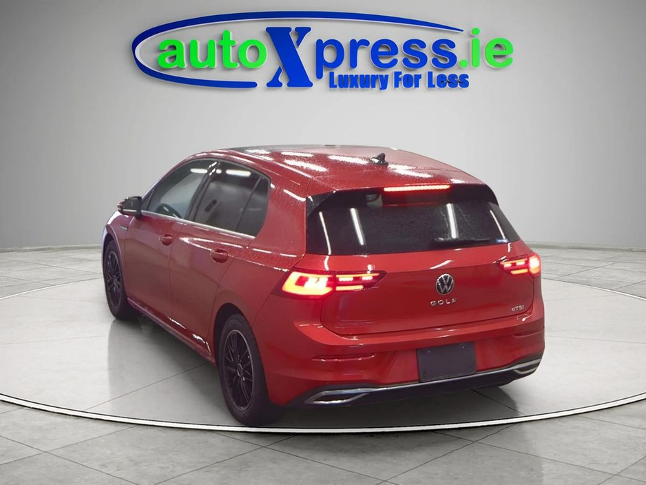 2021 Volkswagen Golf - image 6