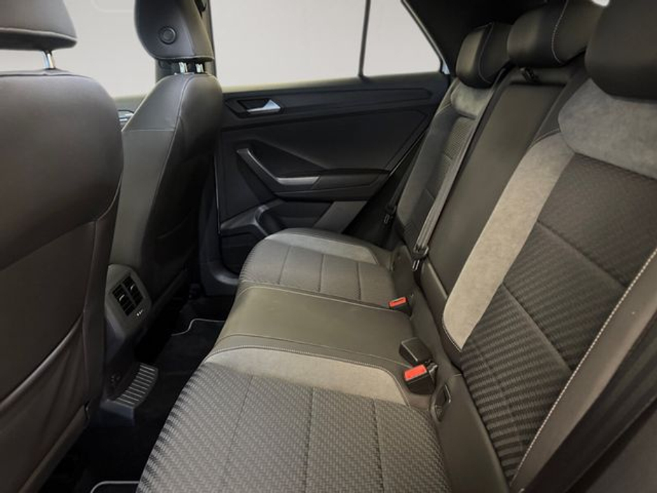 2020 Volkswagen T-Roc - image 16