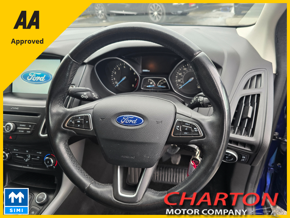 2016 Ford Focus - image 14