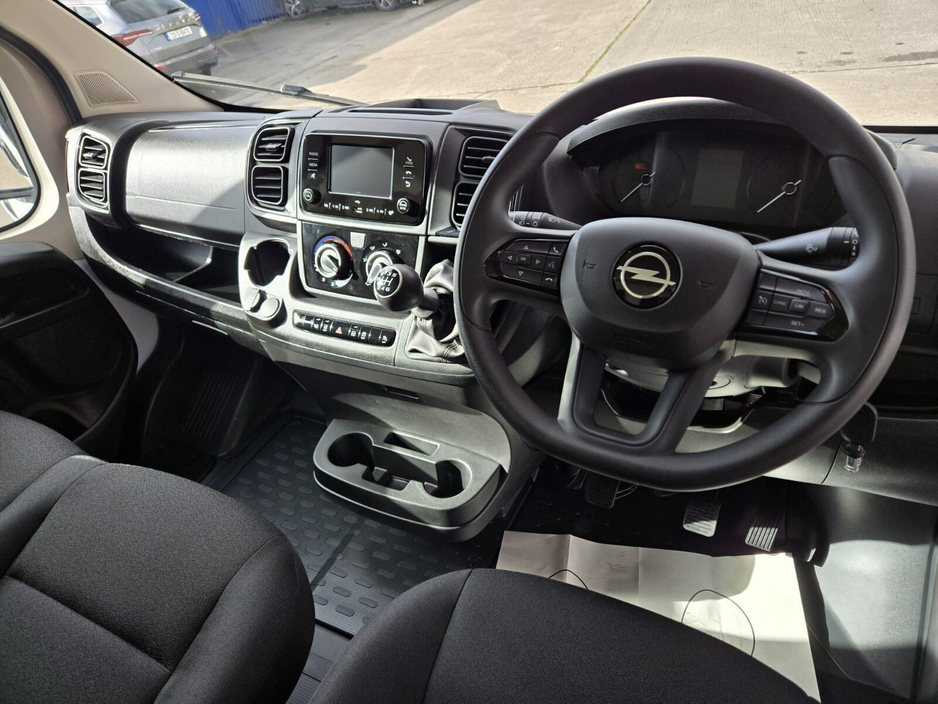 2025 Opel Movano  €27,750