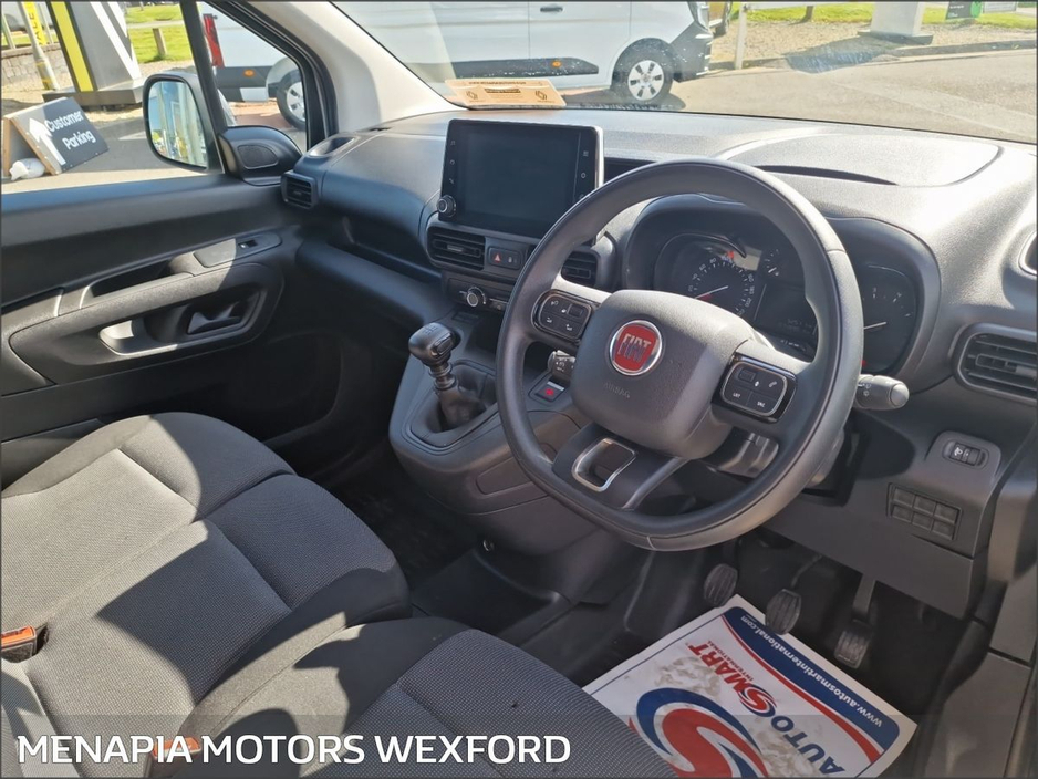 2023 Fiat Doblo - image 6