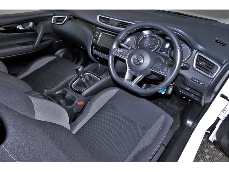 2021 Nissan Qashqai 1.3 PET SE 6SPD *PANORAMIC ROOF*REVERSE CAM*PARK SENSORS* €22,890