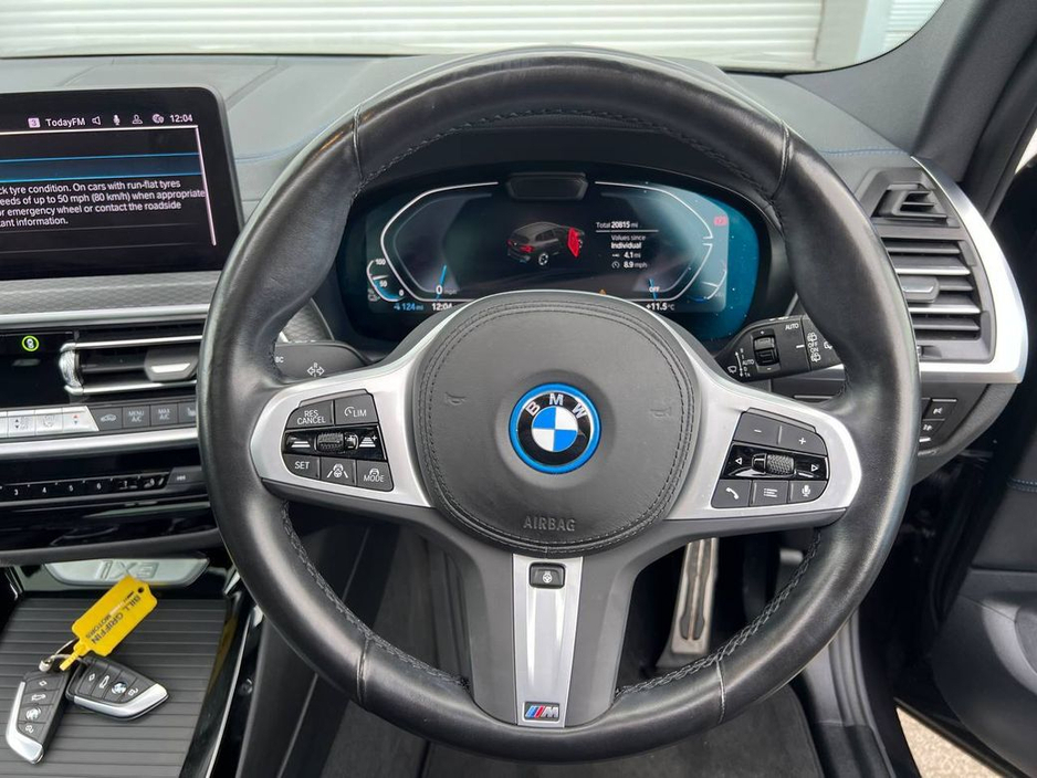 2023 BMW iX3 - image 5