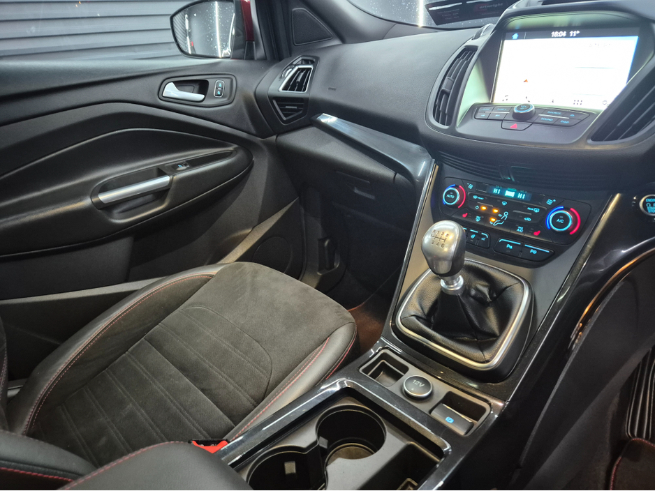 2019 Ford Kuga ST-LINE 1.5 TDCI 120PS 4DR €19,950