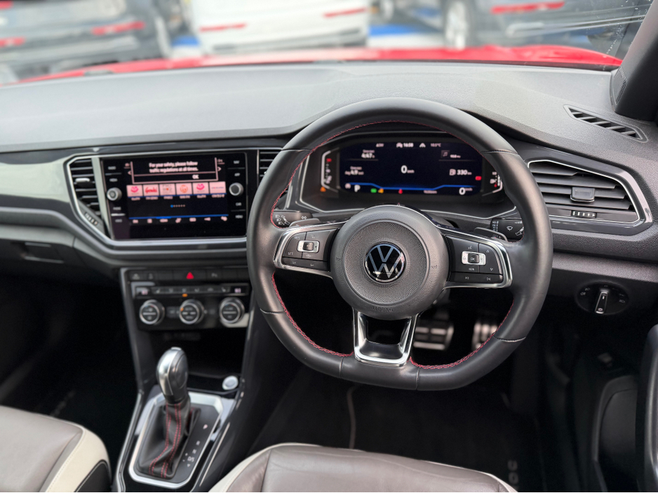 2020 Volkswagen T-Roc - image 19